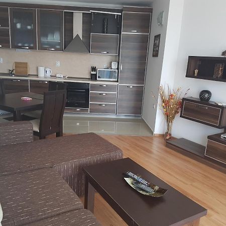 Tatyana Apartment Burgas Bagian luar foto