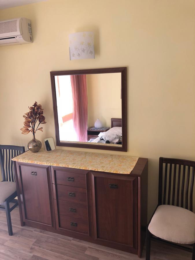 Tatyana Apartment Burgas Bagian luar foto